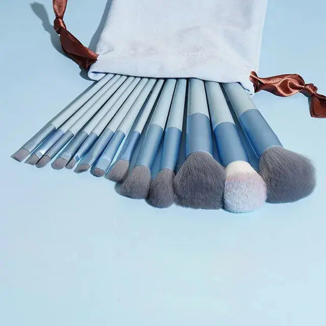 Ensemble de Pinceaux de Maquillage - Set de 13 pinceaux + pochette offerte